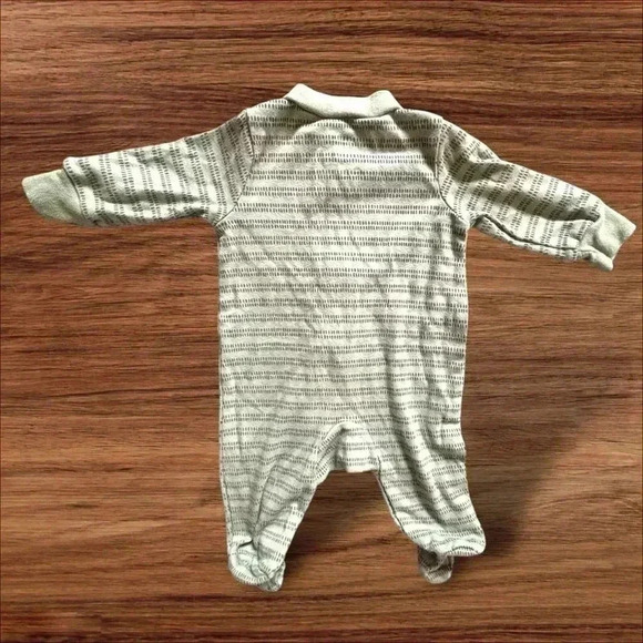 Like new. 3mo Carter’s Two Way zip “Little Brother” footie. Discount w bundle! - Picture 6 of 8